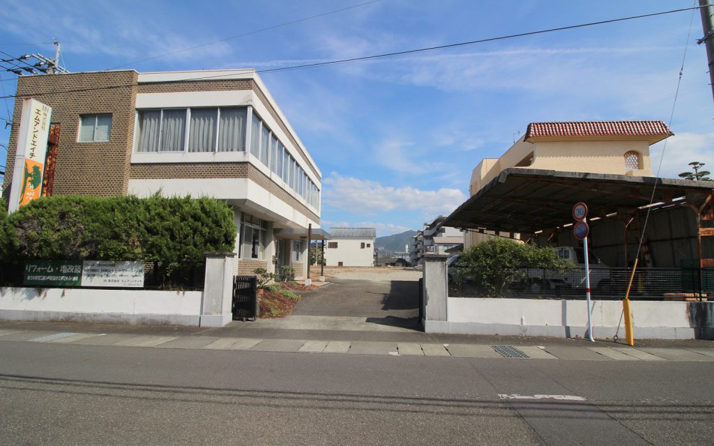 八代市緑町 事業用地（300坪超の角地）
